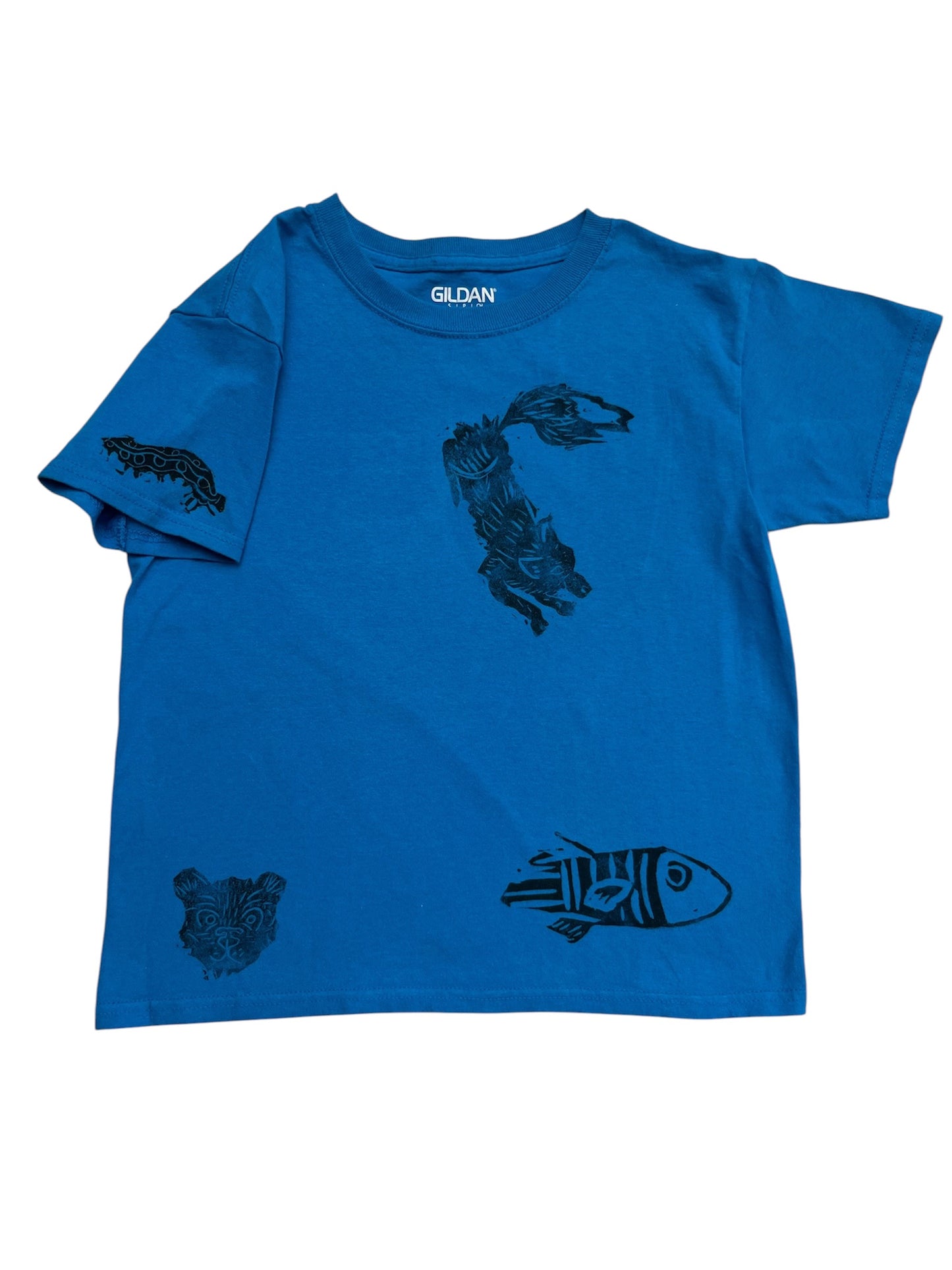 blue gildan wolf tee